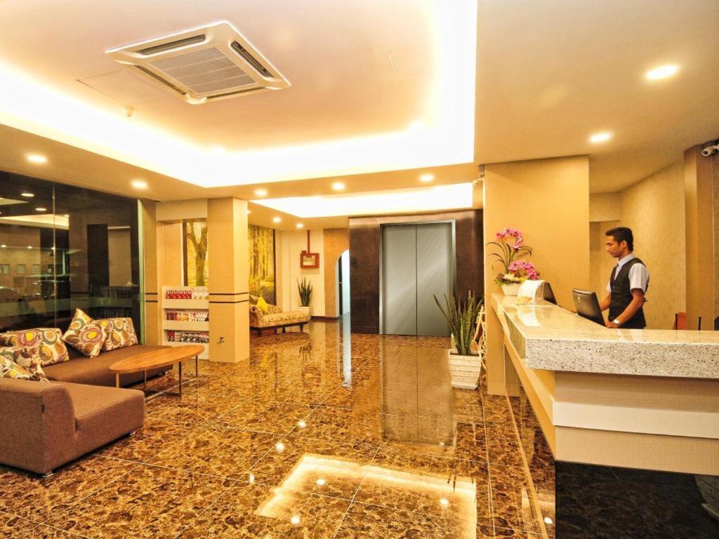 Hotel Zamburger Grand City Malacca Buitenkant foto