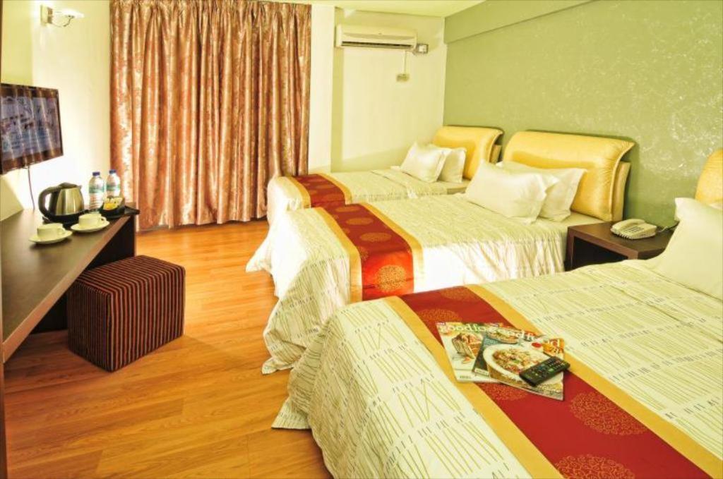 Hotel Zamburger Grand City Malacca Buitenkant foto